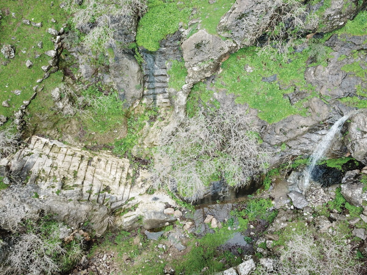 Waterfall with main staircase and boulevard, in the fortress