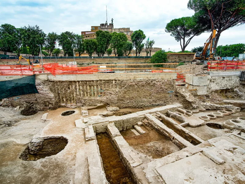 Roman fullonica discovered in Piazza Pia in front of Castel Sant'Angelo