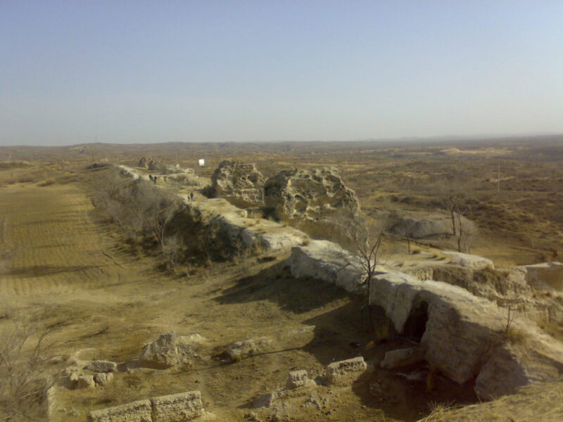 The impressive remains of the walls of Tongwancheng