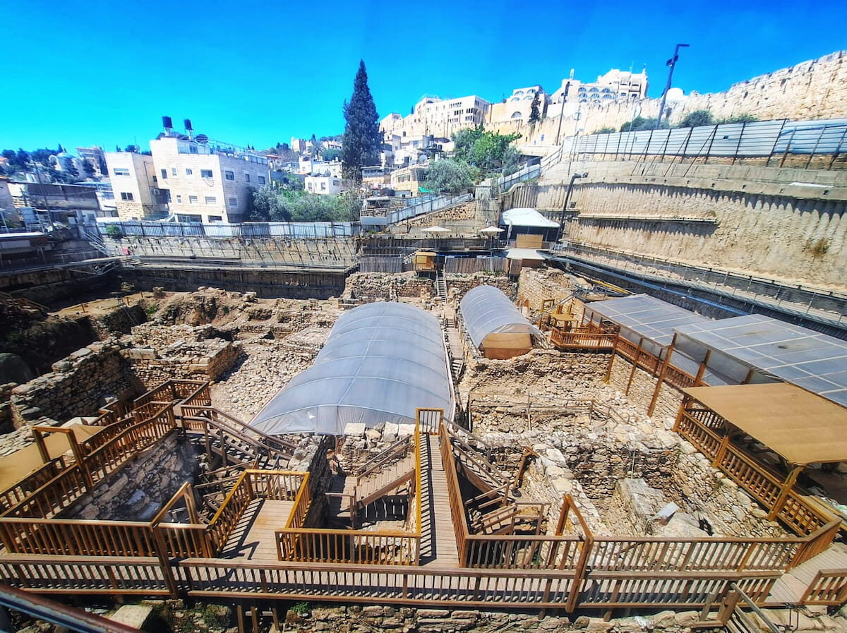 General view of the excavations