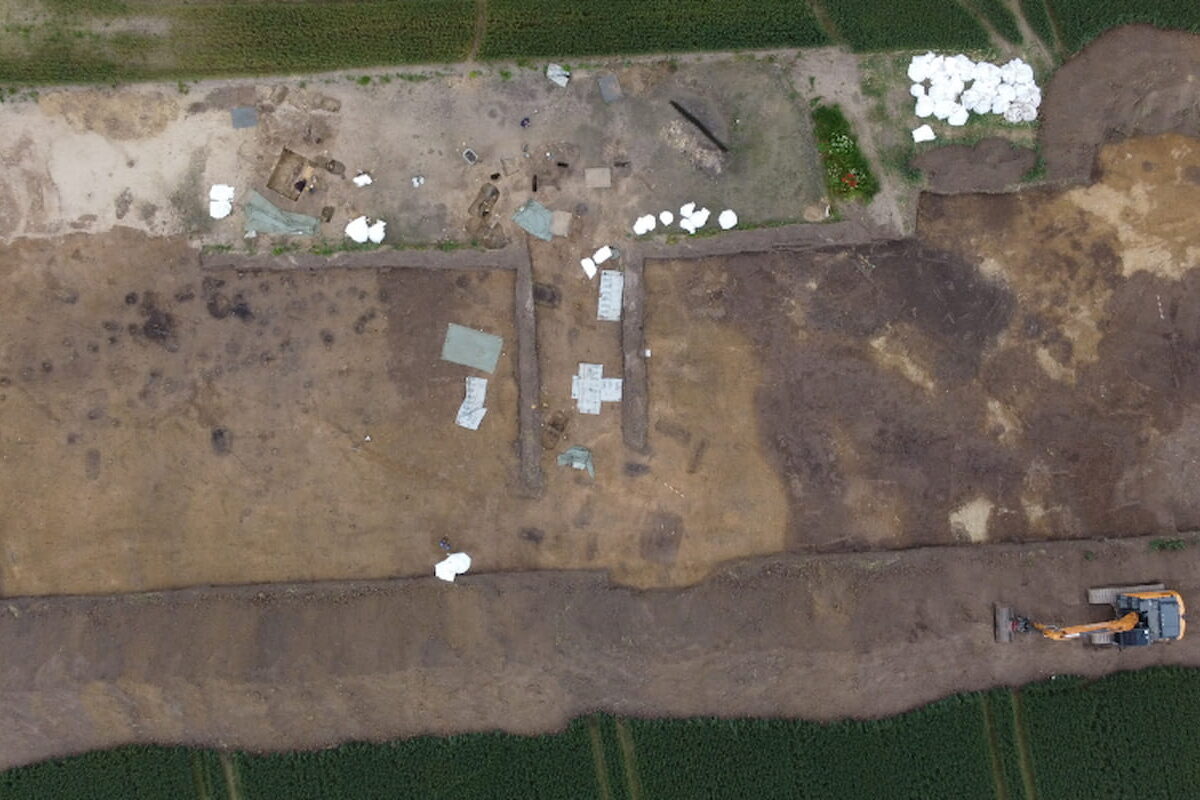 Excavation of the tombs in Asum