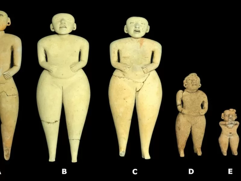 5 Clay Figures with Dramatic Expressions Found Atop a Pyramid in El Salvador Could Be Ritual Puppets from 400 B.C.